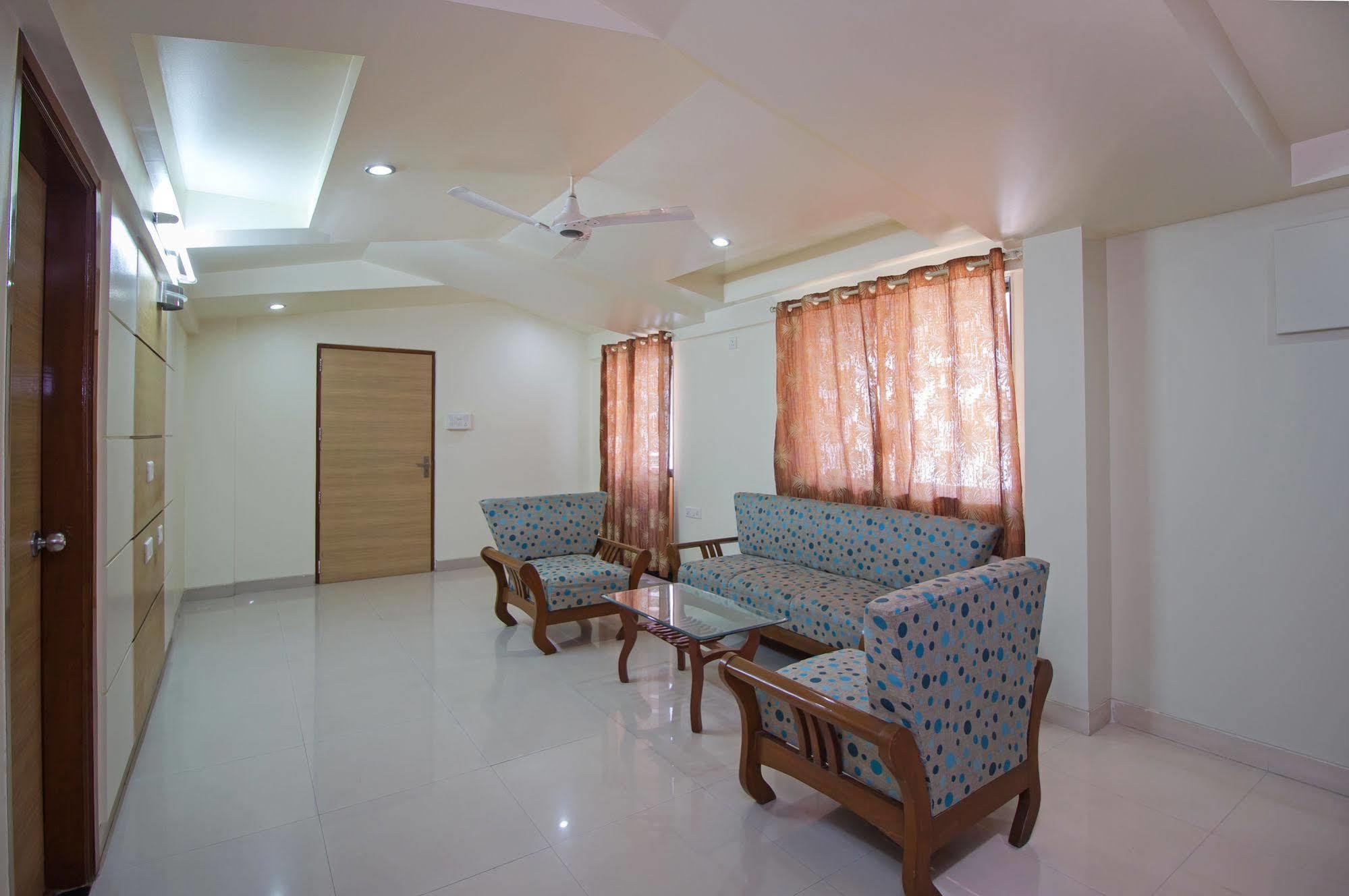 Fabexpress Silver In Viman Nagar Pune